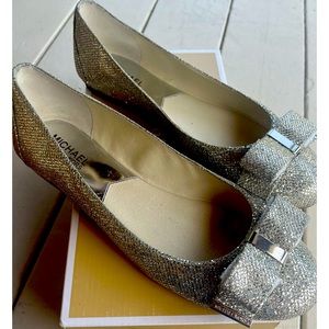 NEW with box Michael Kors Sparkle Ballerina leather lined shoe size 9.  Silver.